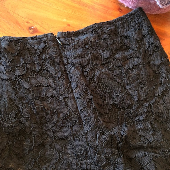 Black lace shorts. Size Small. Worn once. - Picture 2 of 3